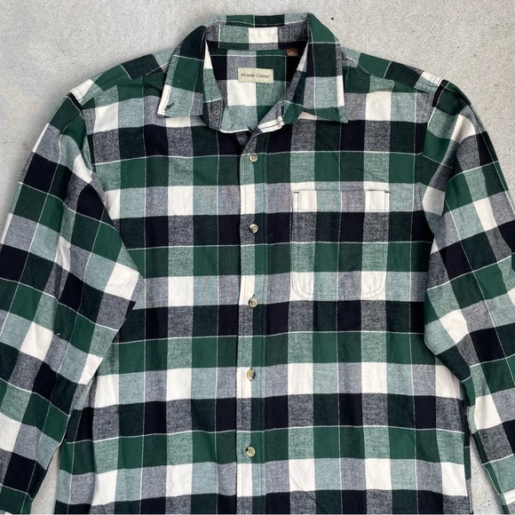 Green flannel button up shirt - size M - Picture 2 of 5